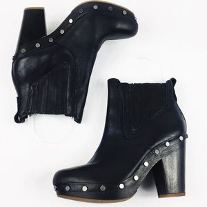 UGG BLACK ANKLE BOOTS SZ6